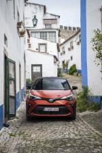Toyota C-HR Hybrid 2019 года (WW)